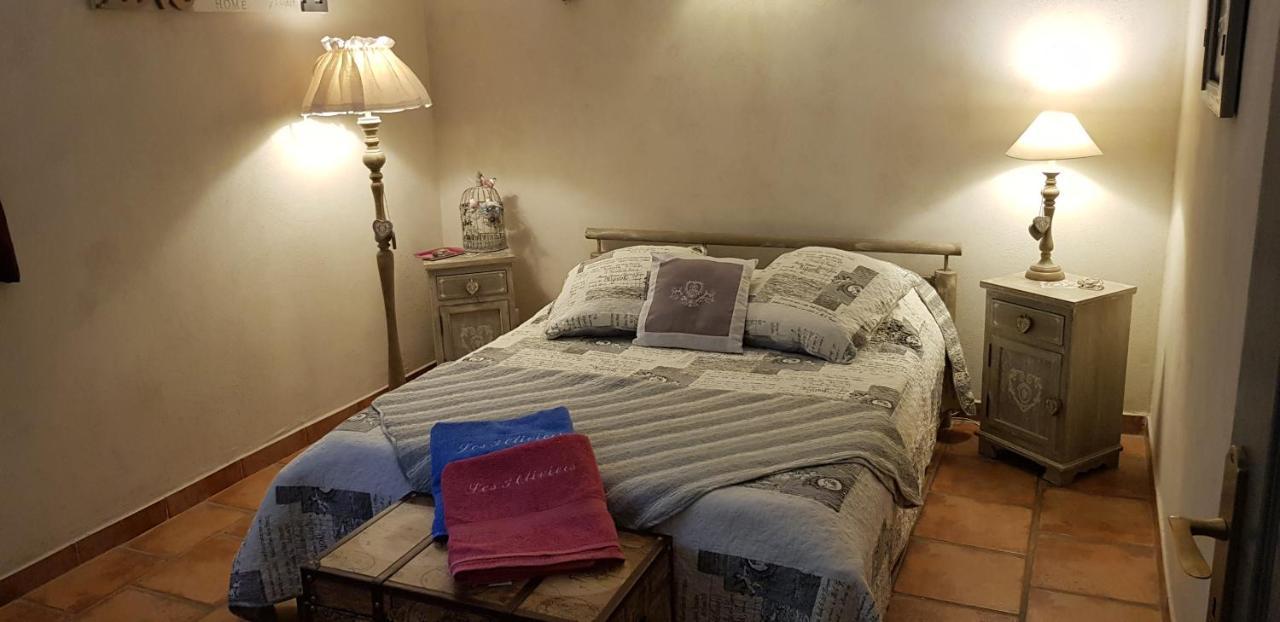 Fenetre Sur Les Alpilles Bed and Breakfast Saint-Martin-de-Crau Buitenkant foto