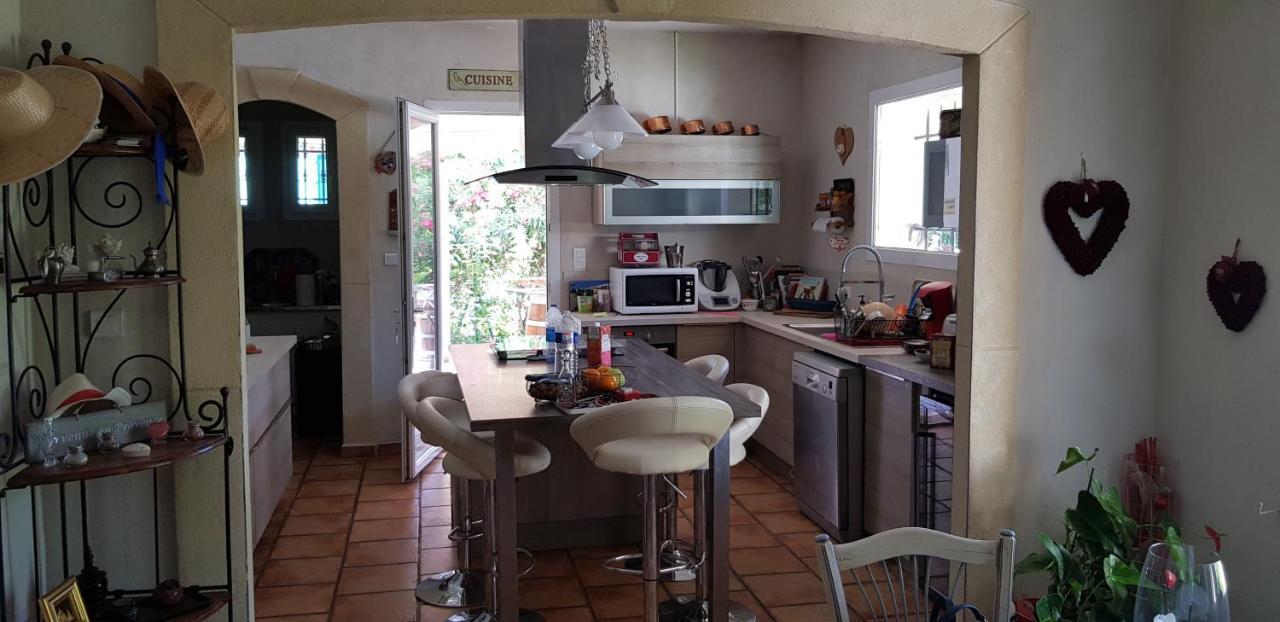 Fenetre Sur Les Alpilles Bed and Breakfast Saint-Martin-de-Crau Buitenkant foto