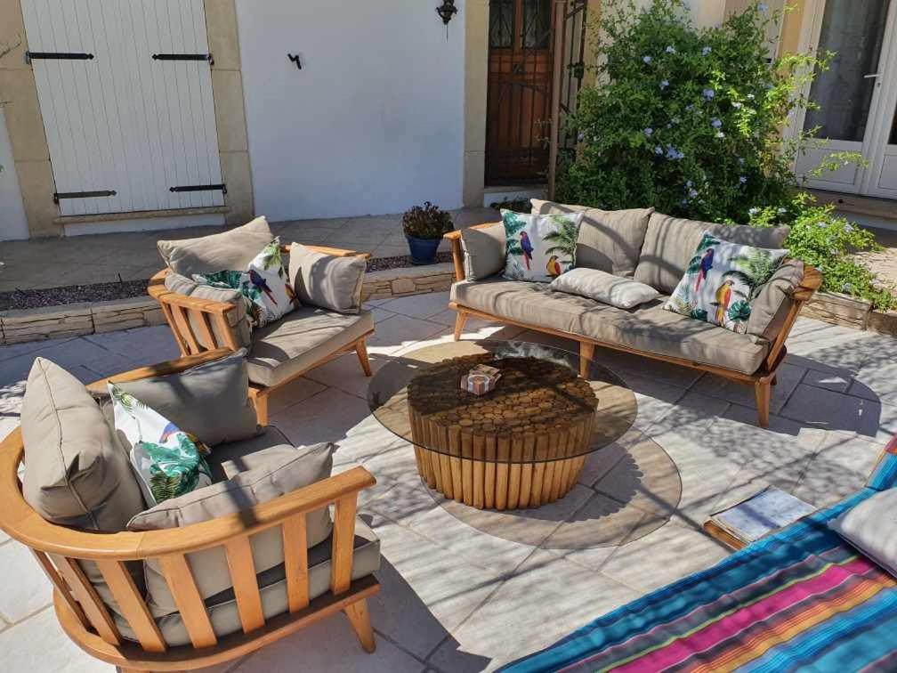 Fenetre Sur Les Alpilles Bed and Breakfast Saint-Martin-de-Crau Buitenkant foto