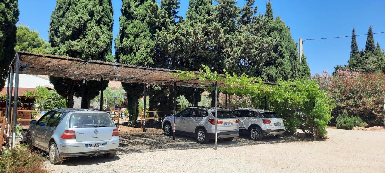 Fenetre Sur Les Alpilles Bed and Breakfast Saint-Martin-de-Crau Buitenkant foto