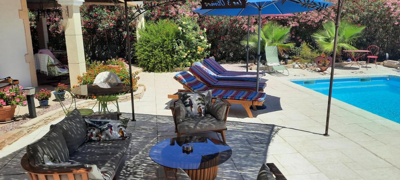 Fenetre Sur Les Alpilles Bed and Breakfast Saint-Martin-de-Crau Buitenkant foto