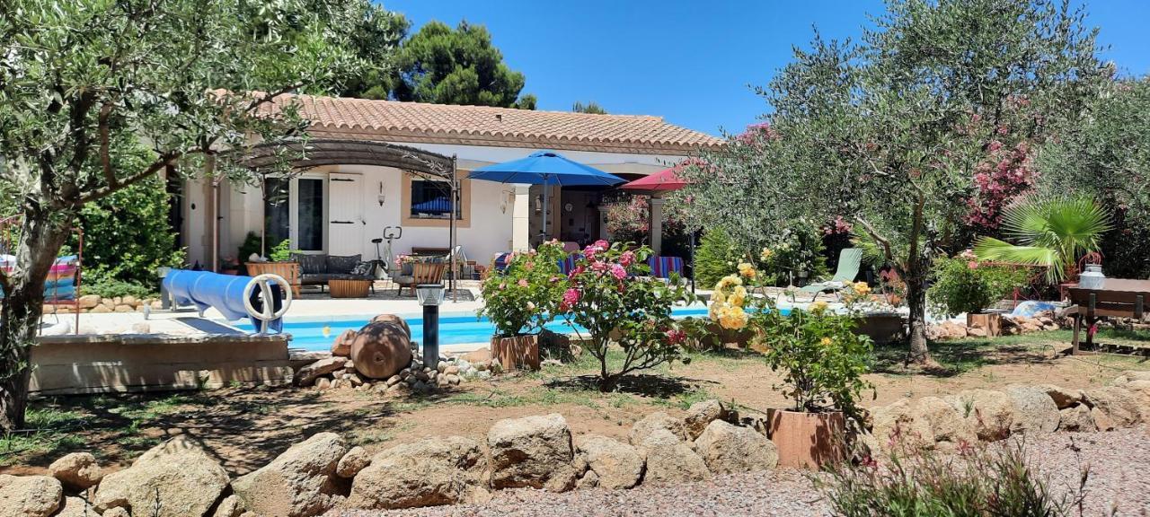 Fenetre Sur Les Alpilles Bed and Breakfast Saint-Martin-de-Crau Buitenkant foto