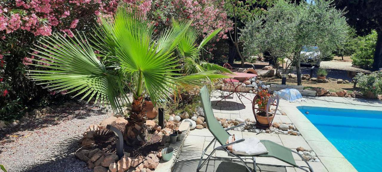 Fenetre Sur Les Alpilles Bed and Breakfast Saint-Martin-de-Crau Buitenkant foto
