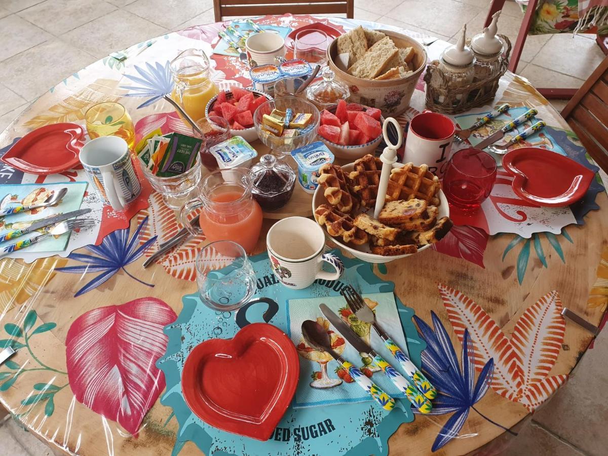 Fenetre Sur Les Alpilles Bed and Breakfast Saint-Martin-de-Crau Buitenkant foto